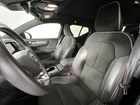 Used 2021 Volvo XC40 P8 Recharge w/ Advanced Package image 15