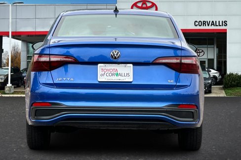 Used 2024 Volkswagen Jetta SE image 5