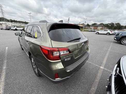 Used 2017 Subaru Outback 2.5i Touring w/ Popular Package #5A image 8