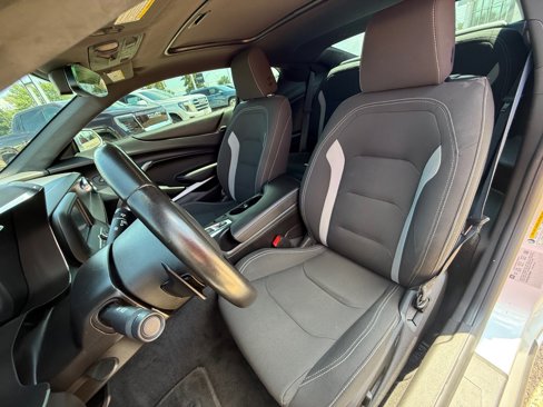 Used 2018 Chevrolet Camaro LT w/ RS Package image 9