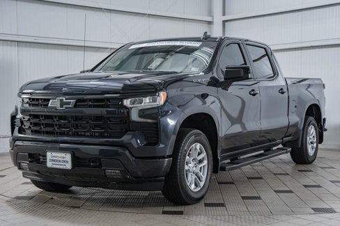 Used 2022 Chevrolet Silverado 1500 RST w/ Convenience Package II image 3