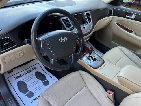 Used 2012 Hyundai Genesis 3.8 w/ Premium Pkg image 12