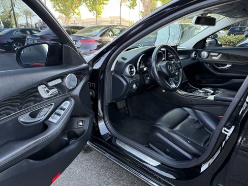 Used 2015 Mercedes-Benz C 300 4MATIC Sedan image 7