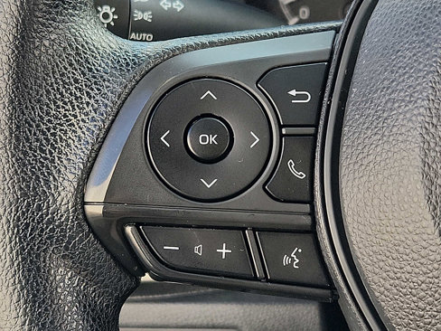 Used 2021 Toyota Corolla LE image 20