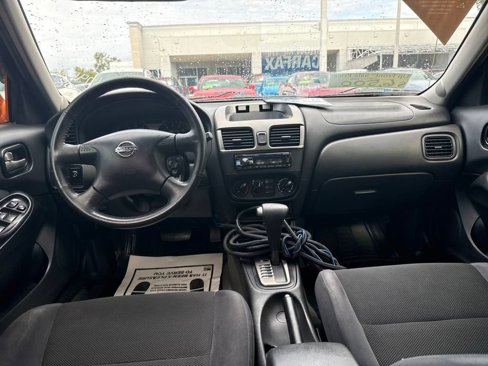 Used 2006 Nissan Sentra SE-R w/ (J01) Sunroof Pkg image 7