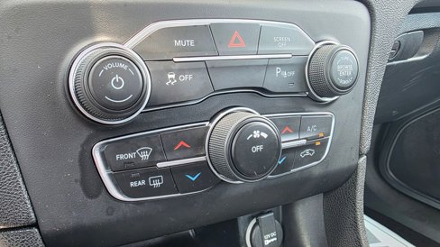 Used 2020 Dodge Charger SXT w/ Leather Interior Group image 35