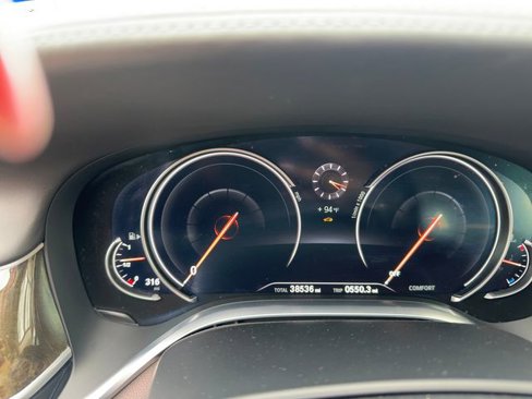 Used 2018 BMW 740i image 13