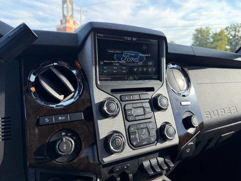 Used 2016 Ford F350 Platinum w/ FX4 Off-Road Package image 15