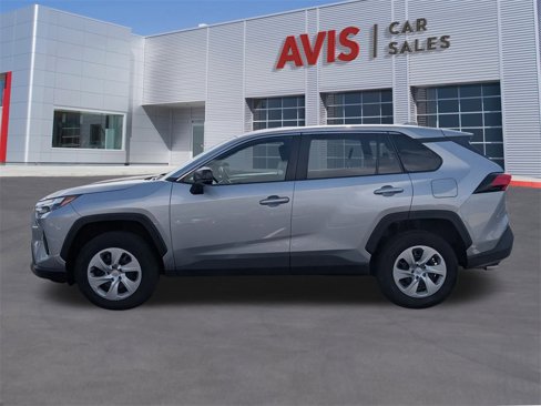 Used 2024 Toyota RAV4 LE image 2