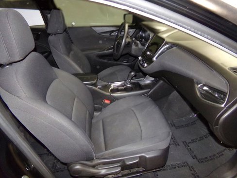 Used 2016 Chevrolet Malibu LT image 8