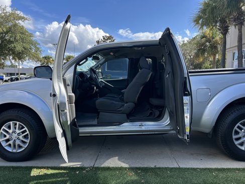 Used 2016 Nissan Frontier SV image 18