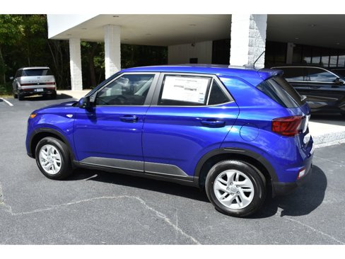 New 2025 Hyundai Venue SE image 2