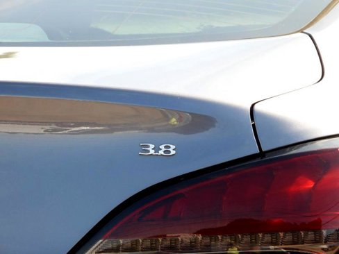 Used 2016 Hyundai Genesis 3.8 image 9