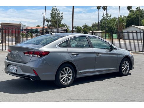 Used 2018 Hyundai Sonata SE w/ Cargo Package image 6