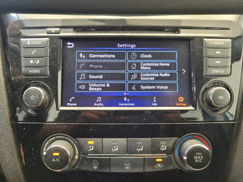 Used 2019 Nissan Rogue Sport S image 25