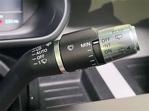 Used 2020 Land Rover Defender 110 First Edition image 41