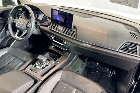 Used 2021 Audi Q5 Premium image 28