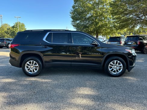 Used 2020 Chevrolet Traverse LT image 4