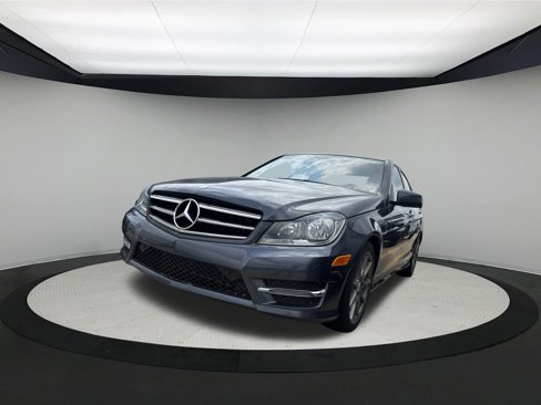 Used 2014 Mercedes-Benz C 300 4MATIC Sedan image 3