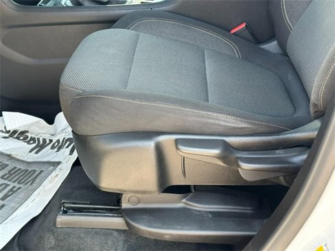 Used 2021 Chevrolet Traverse LS image 18
