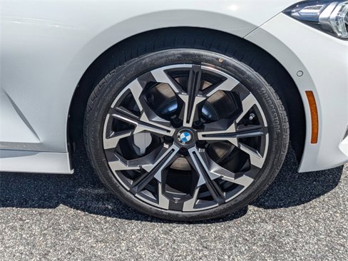 New 2025 BMW 330i Sedan w/ Premium Package image 11