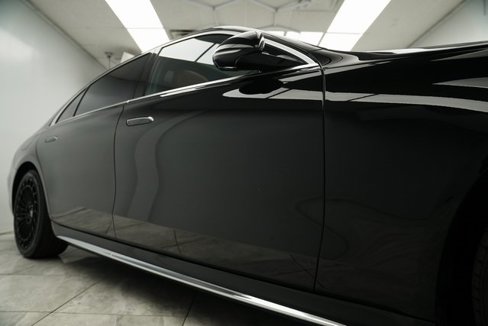 Used 2022 Mercedes-Benz S 580 4MATIC Sedan w/ AMG Line Package image 14