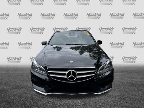 Used 2015 Mercedes-Benz E 250 BlueTEC Sedan image 3