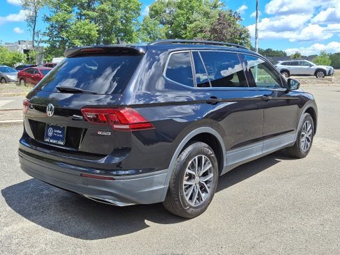 Used 2019 Volkswagen Tiguan SE w/ Panoramic Sunroof Package image 11