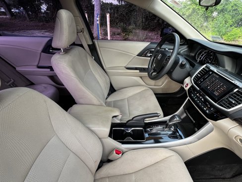 Used 2016 Honda Accord EX image 45