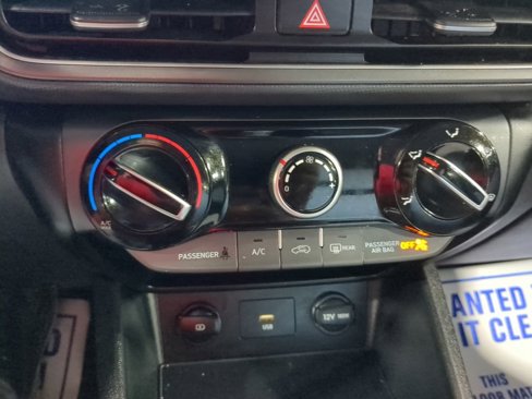 Used 2022 Hyundai Kona SEL image 23