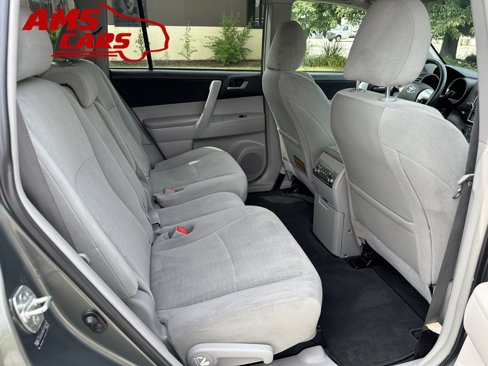 Used 2013 Toyota Highlander Plus image 17