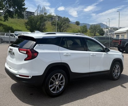 Used 2023 GMC Terrain SLT image 6