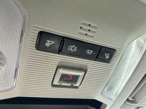 Used 2020 Toyota RAV4 XLE image 22