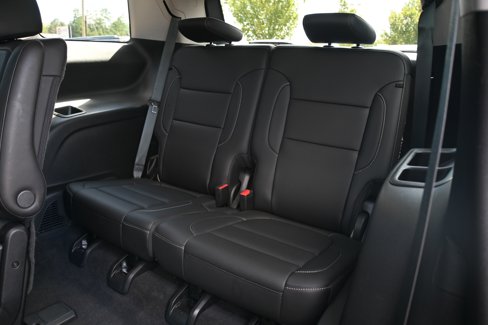 Used 2023 GMC Acadia SLT w/ Preferred Package image 12