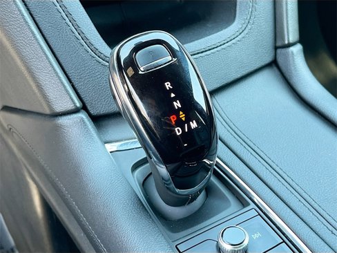Used 2023 Cadillac XT6 Premium Luxury image 17