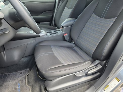 Used 2024 Nissan Leaf S image 18