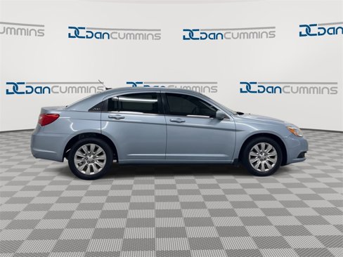 Used 2013 Chrysler 200 LX image 9