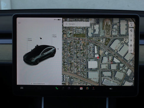 Used 2018 Tesla Model 3 Long Range image 36