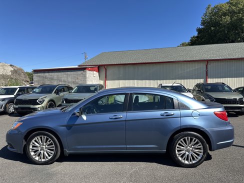 Used 2011 Chrysler 200 Limited image 8