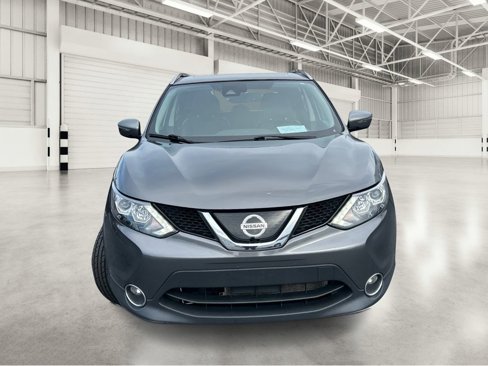Used 2019 Nissan Rogue Sport SL w/ Premium Package image 2