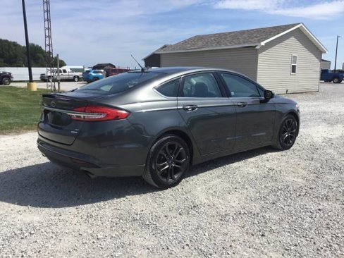Used 2018 Ford Fusion SE w/ Equipment Group 201A image 3