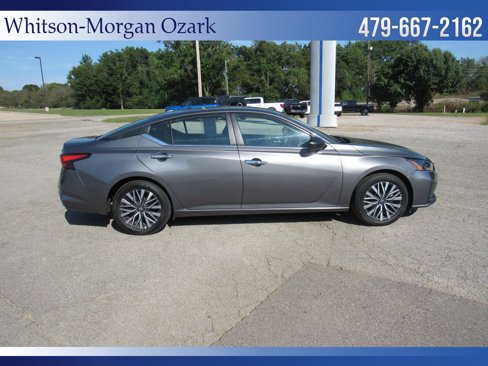Used 2024 Nissan Altima 2.5 SV image 10