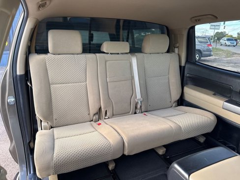 Used 2012 Toyota Tundra 4x4 CrewMax image 16