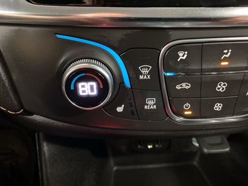 Used 2021 Chevrolet Traverse LT image 49