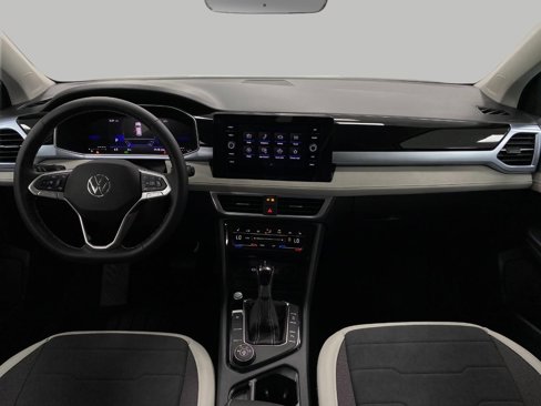 New 2025 Volkswagen Taos SE image 20