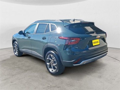 New 2026 Chevrolet Trax LT image 3