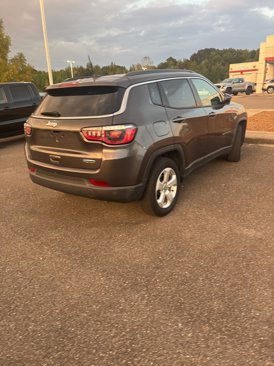 Used 2019 Jeep Compass Latitude image 5