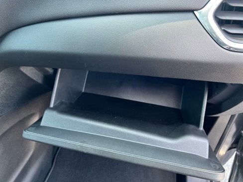 Used 2020 Chevrolet Equinox LT w/ Driver Convenience Package image 37