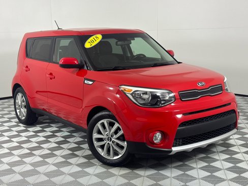Used 2018 Kia Soul + image 2