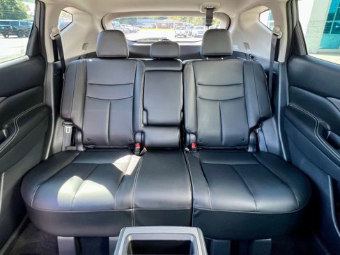 Used 2023 Nissan Murano SV image 35